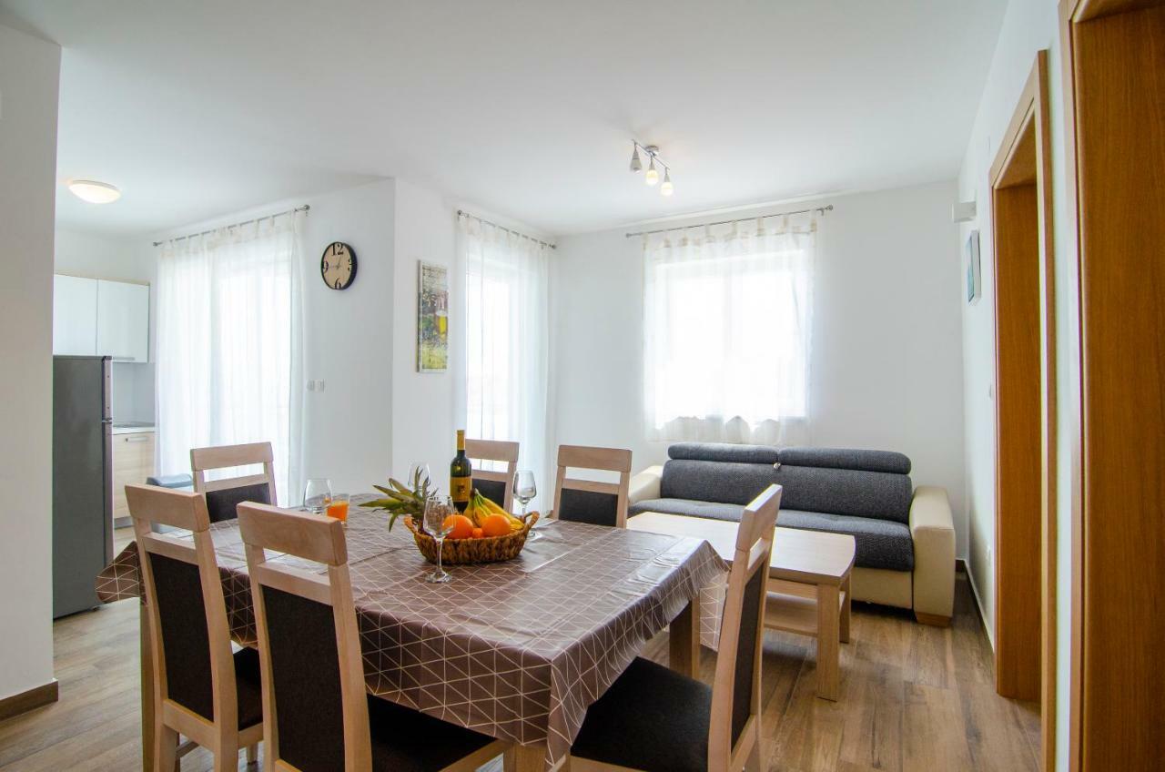 Apartments Sara Bol Kültér fotó