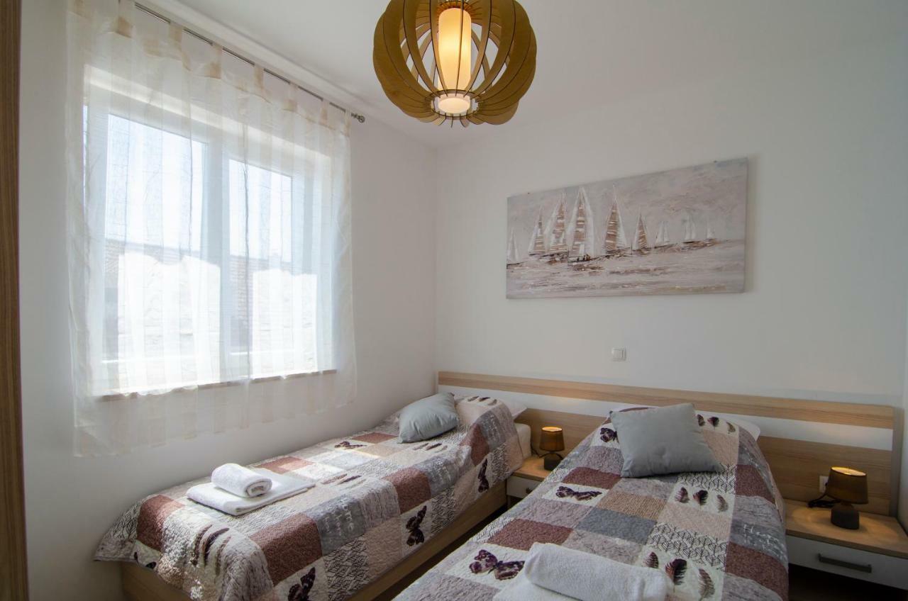 Apartments Sara Bol Kültér fotó
